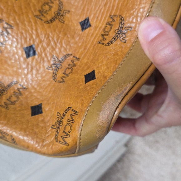 Authentic MCM Visetos Coated Canvas Heritage
Drawstring Bucket Bag Cogna… - Picture 10 of 15